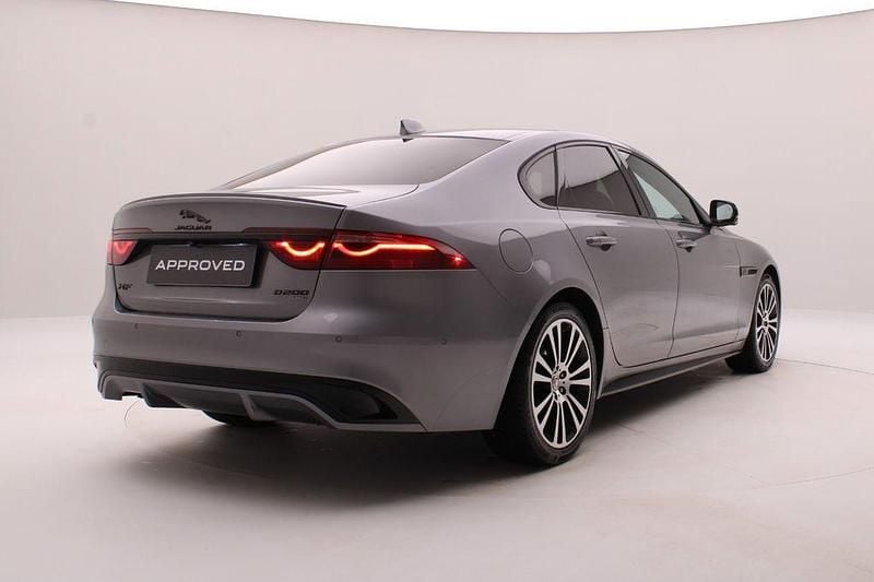 Gebraucht Jaguar XF R-Dynamic 204 PS (150 kW) 2021 Grau Limousine