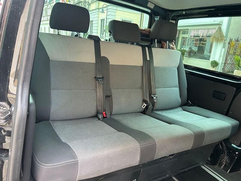 Second-hand VW T5 131 CP (96 kW) 2009 Negru Van