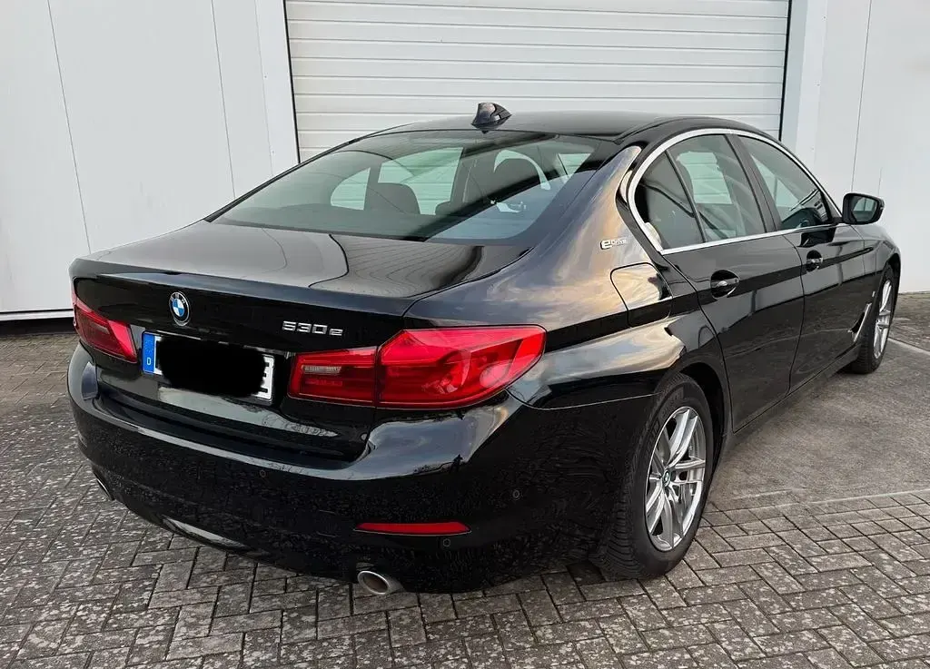 Używany BMW 530e iPerformance 252 KM (185 kW) 2019 Czarny Sedan/Limuzyna