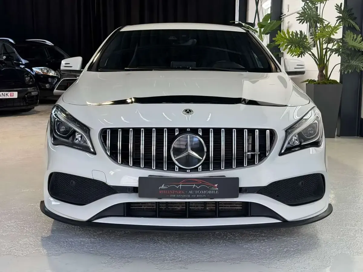 Gebraucht Mercedes CLA200 AMG line 156 PS (114 kW) 2017 Calcitweiss/zirrusweiss Coupé