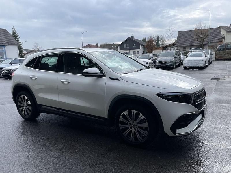 Gebraucht Mercedes EQA250 AMG 139 kW (190 PS) 2021 Weiß SUV