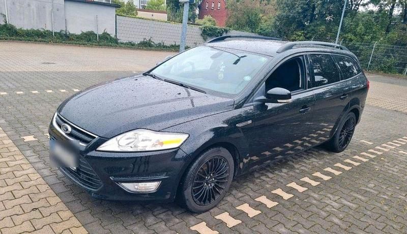 Schwarz Gebraucht 2011 Ford Mondeo Trend Limousine | 3.890 € (Fairer Preis) - Bild 1/4