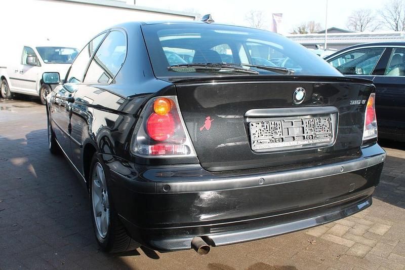 Gebraucht BMW 316 116 PS (85 kW) 2001 Schwarz Limousine