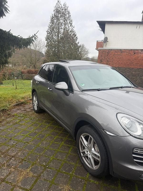 Gebraucht Porsche Cayenne 245 PS (180 kW) 2012 Grau SUV