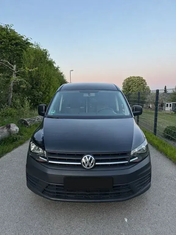 Gebraucht VW Caddy Maxi 102 PS (75 kW) 2016 Schwarz Van / Kleinbus