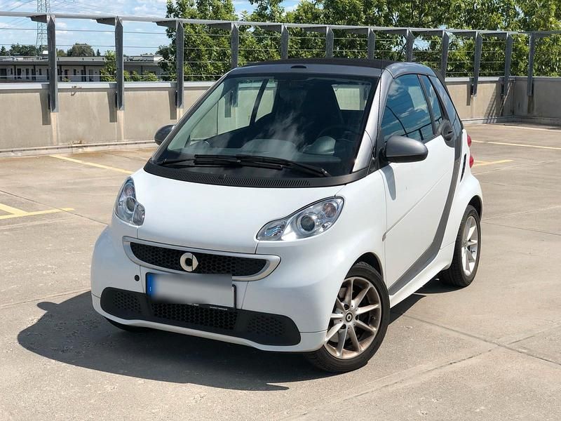 Weiß Gebraucht 2014 Smart ForTwo Cabrio Passion Cabrio | 6.990 € (Fairer Preis) - Bild 1/4