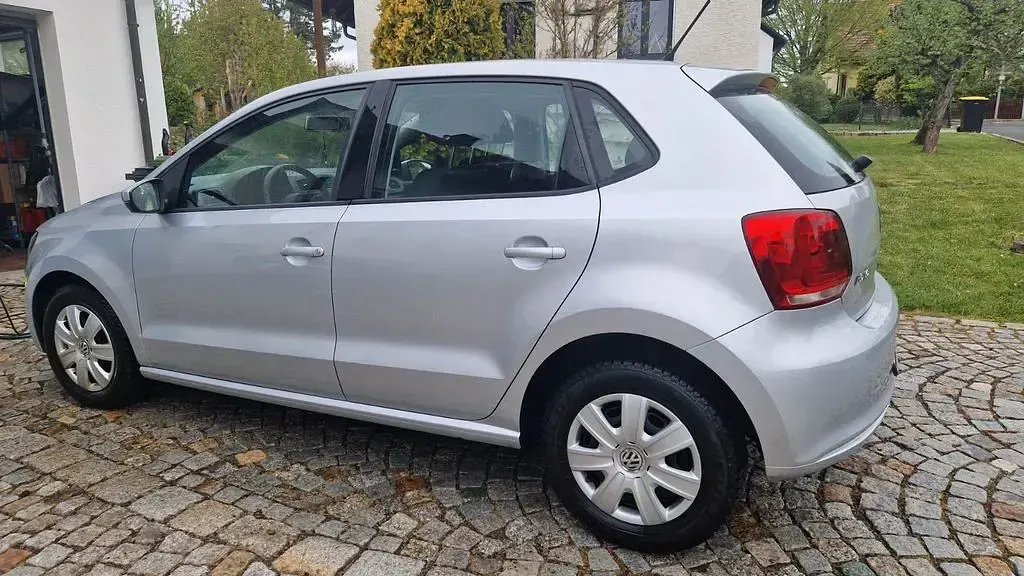 Gebraucht VW Polo Trendline 69 PS (50 kW) 2011 Silber Kleinwagen