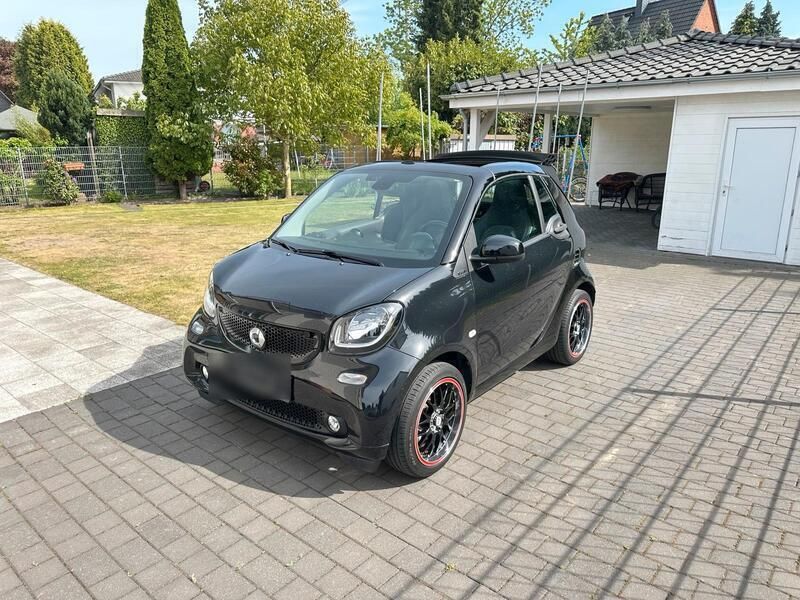 Schwarz Gebraucht 2018 Smart ForTwo Cabrio Cabrio | 16.900 € (Fairer Preis) - Bild 1/4