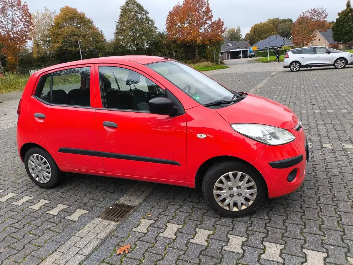 Gebraucht Hyundai i10 66 PS (48 kW) 2009 Rot Kleinwagen