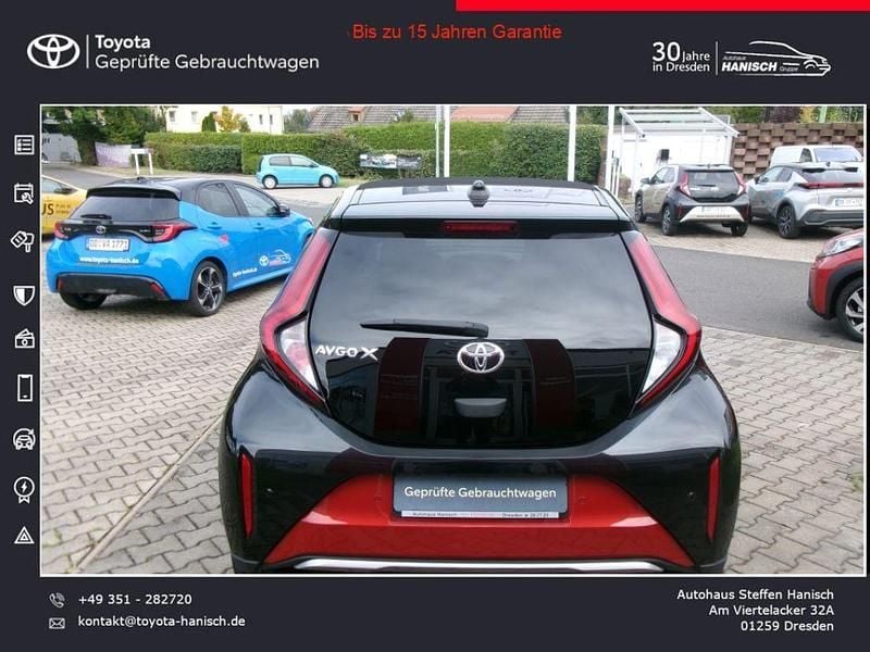 Chili red / night sky black Gebraucht 2022 Toyota Aygo X-plore Kleinwagen | 16.490 € (Etwas zu teuer) - Bild 1/4