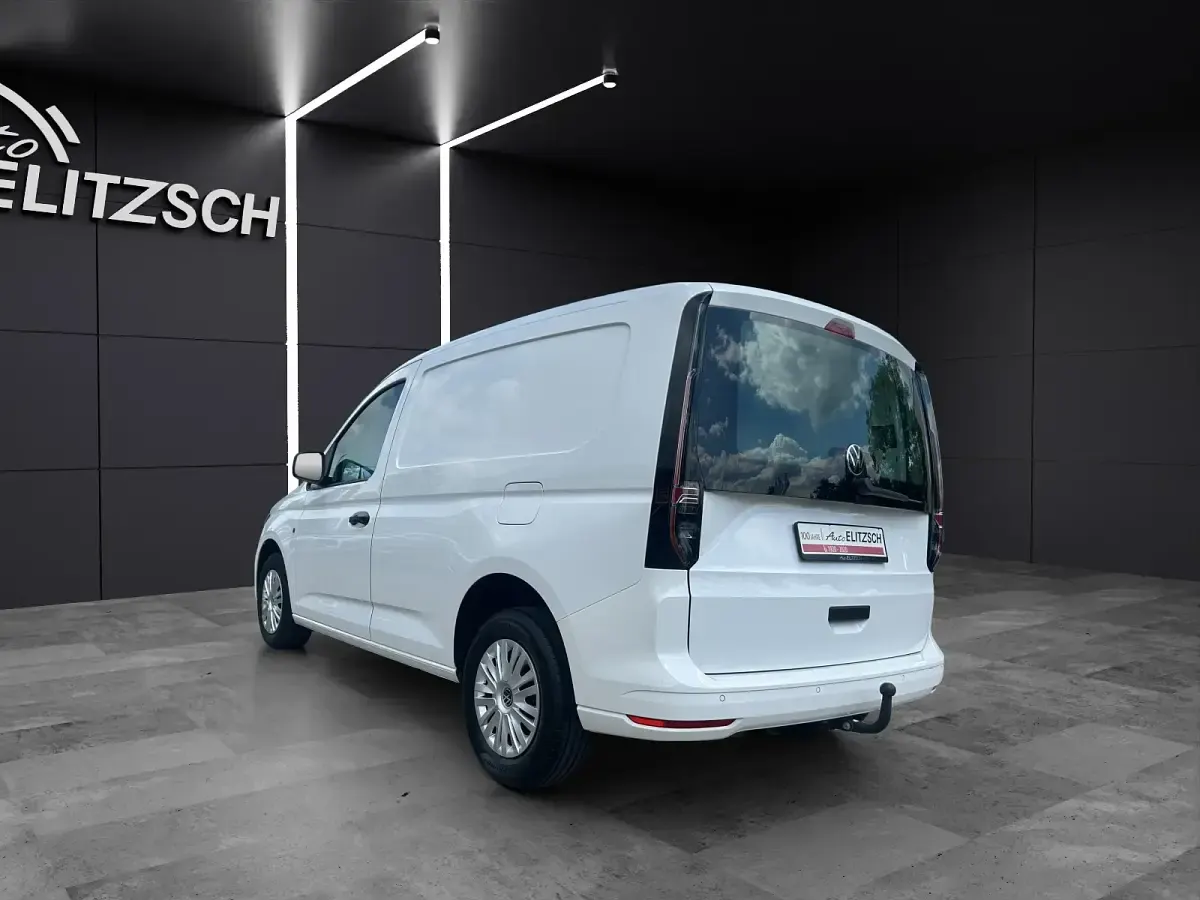 Gebraucht VW Caddy 102 PS (75 kW) 2022 Candyweiß Van / Kleinbus