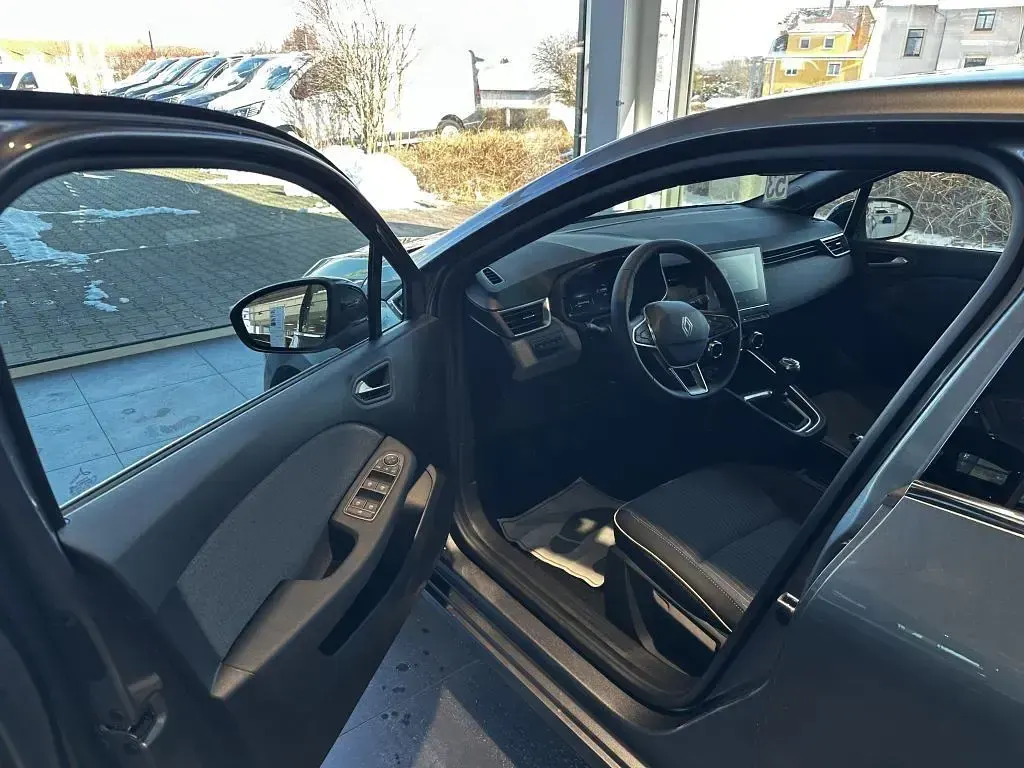 Gebraucht Renault Clio Techno 91 PS (66 kW) 2025 Dolomitgrau metallic (grau) Kleinwagen