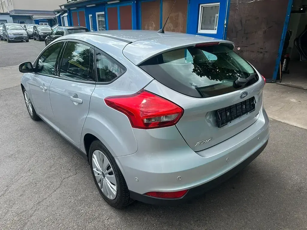 Gebraucht Ford Focus 150 PS (110 kW) 2015 Silber Limousine
