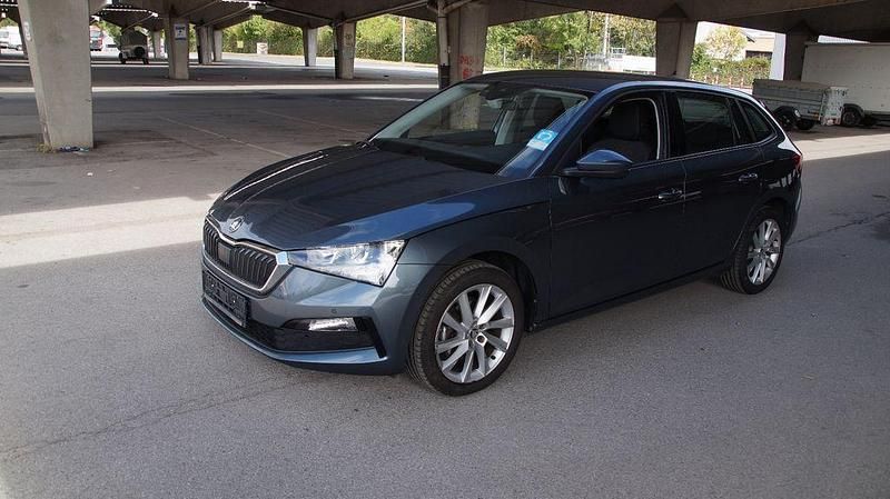 Grau Gebraucht 2021 Skoda Scala Style Kleinwagen | 13.999 € (Superpreis) - Bild 1/4