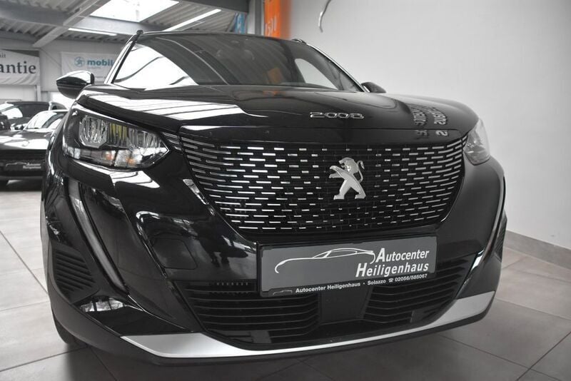 Schwarz Gebraucht 2023 Peugeot 2008 Allure SUV | 15.680 € (Guter Preis) - Bild 1/4