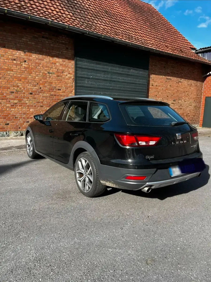 Gebraucht Seat Leon X-Perience 180 PS (132 kW) 2016 Schwarz Kombi