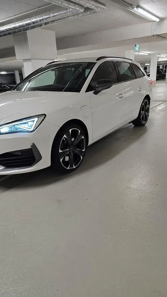 Gebraucht Cupra Leon 204 PS (150 kW) 2021 Weiß Kombi