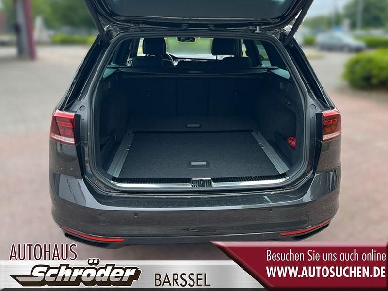 Gebraucht VW Passat Business 200 PS (147 kW) 2023 Grau Limousine