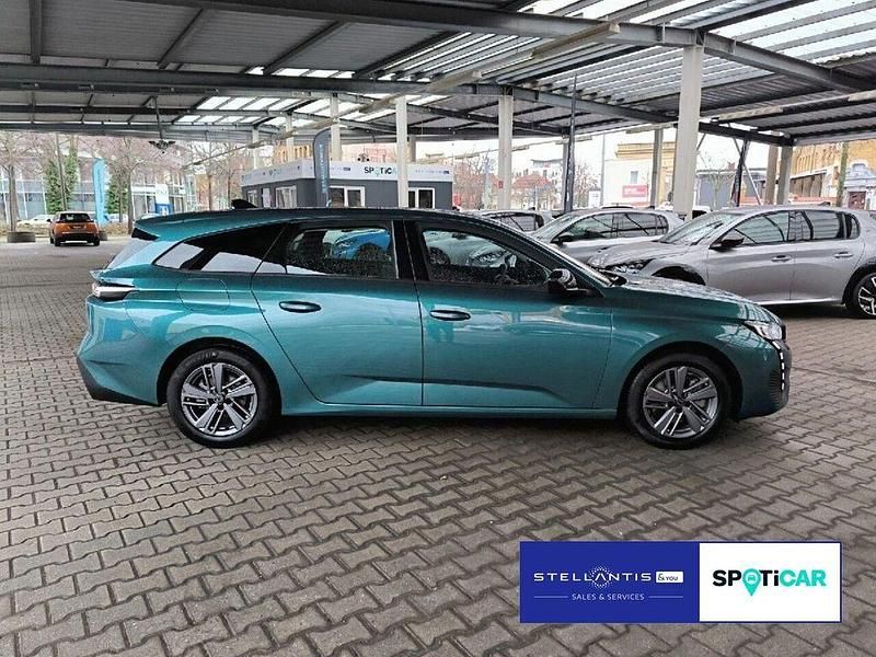 Gebraucht Peugeot 308 131 PS (96 kW) 2023 Blau Kombi