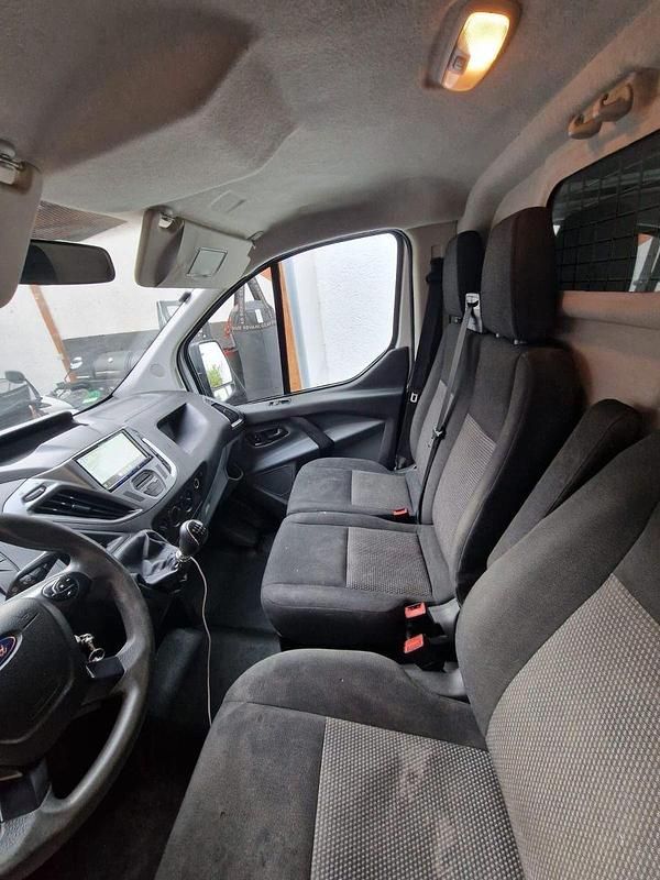 Second-hand Ford Transit Custom 101 CP (74 kW) 2015 Alb Monovolum