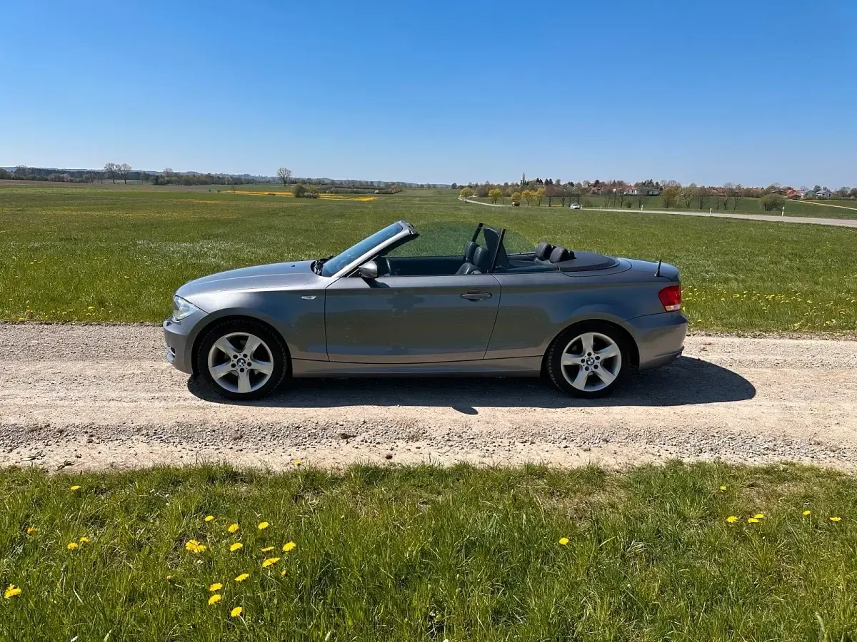 Gebraucht BMW 120 Cabriolet 177 PS (130 kW) 2009 Grau Cabrio