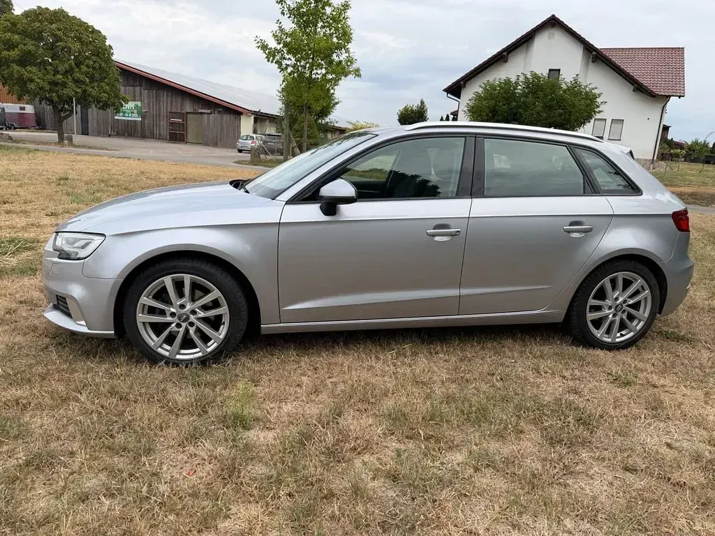 Gebraucht Audi A3 Sport 110 PS (80 kW) 2017 Silber Limousine