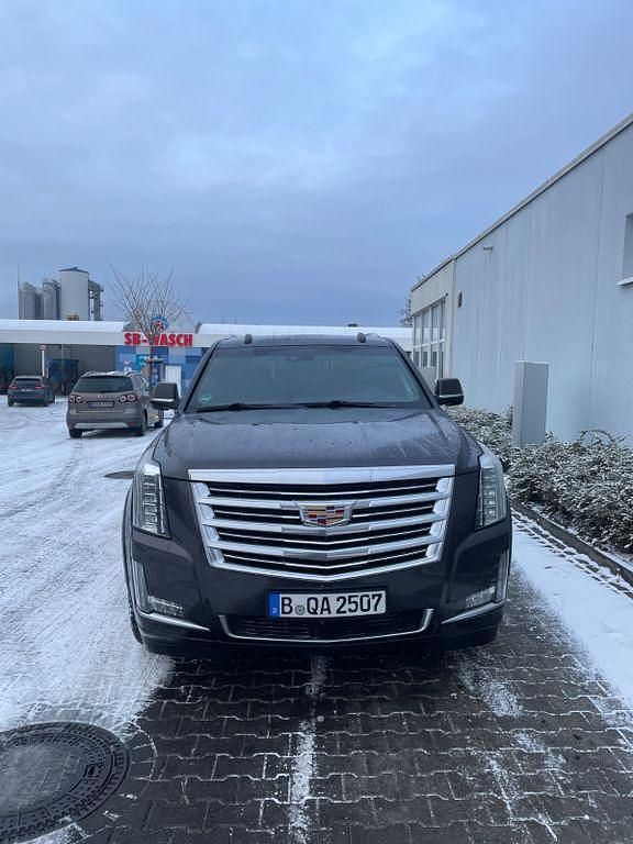 Schwarz Gebraucht 2018 Cadillac Escalade SUV | 66.200 € - Bild 1/4