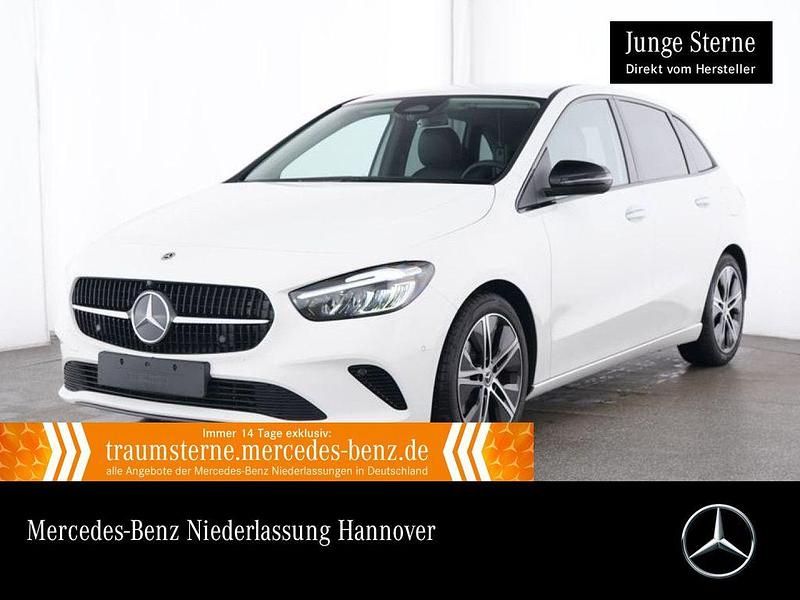 Weiß Gebraucht 2024 Mercedes B180 Progressive Van / Kleinbus | 30.990 € (Guter Preis) - Bild 1/3