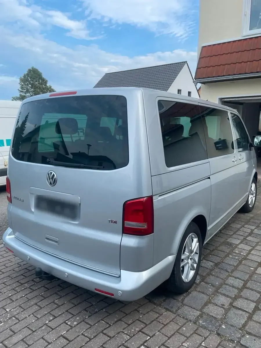 Używany VW T5 179 KM (131 kW) 2010 Srebrny Van