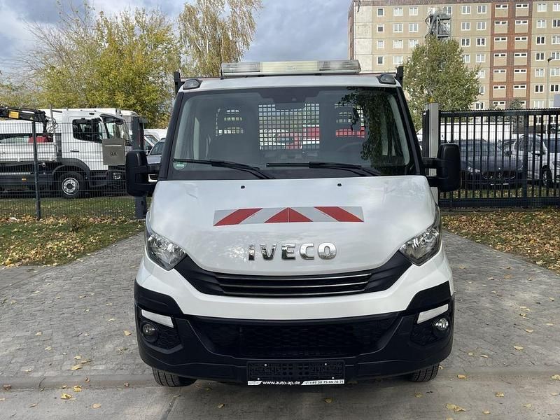 Gebraucht Iveco Daily 179 PS (131 kW) 2017 Weiss Van