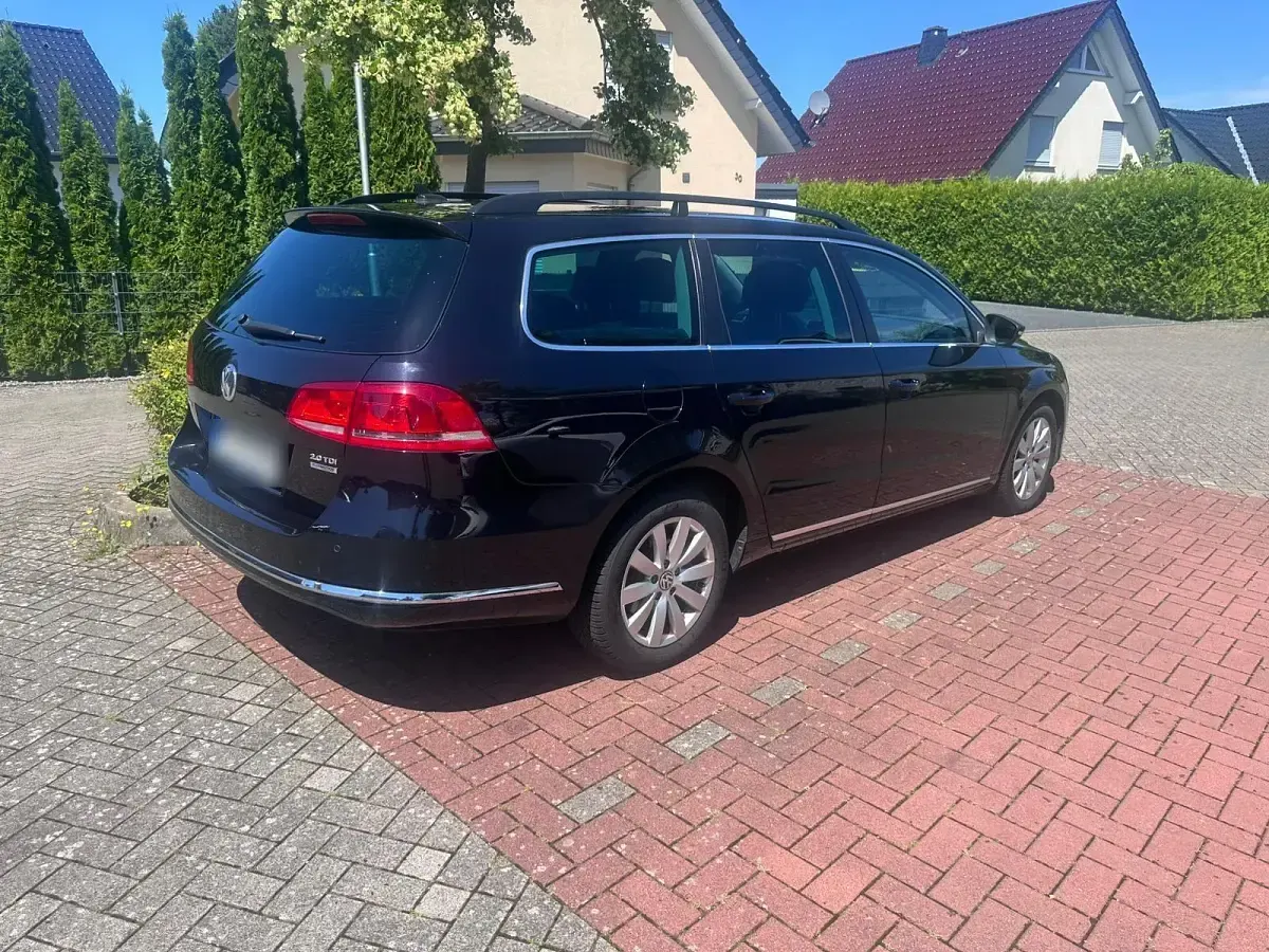 Gebraucht VW Passat 140 PS (102 kW) 2011 Schwarz Kombi