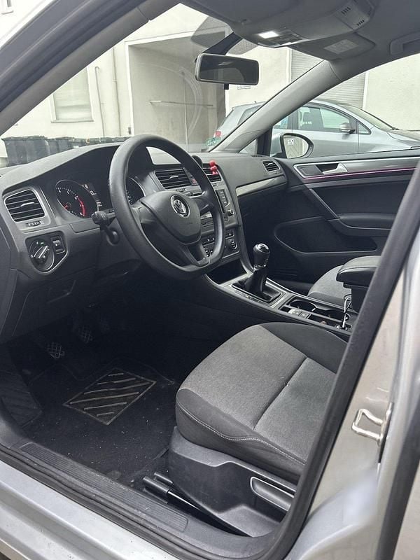 Gebraucht VW Golf VII 86 PS (63 kW) 2014 Silber Limousine