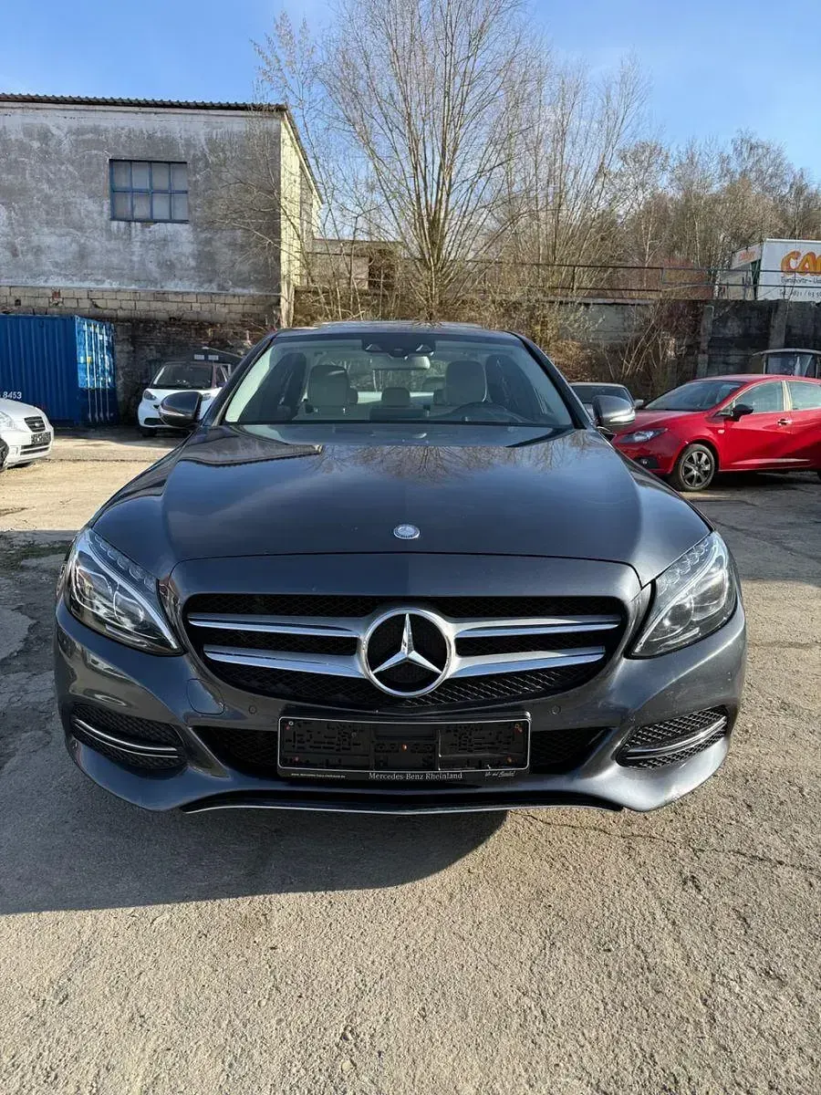 Gebraucht Mercedes C200 184 PS (135 kW) 2014 Grau Limousine