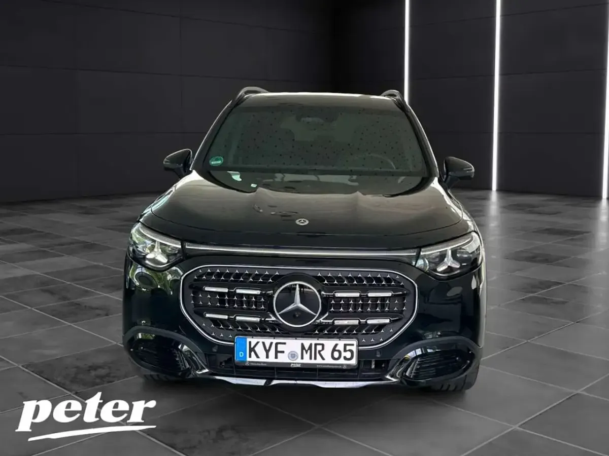 Gebraucht Mercedes GLB200 Night 184 PS (135 kW) 2026 Kosmosschwarz metallic SUV