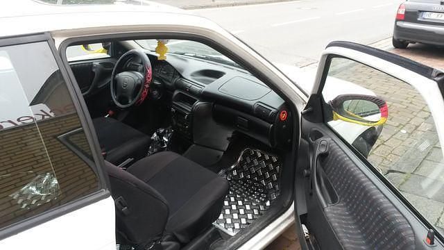 Gebraucht Opel Astra 60 PS (44 kW) 1995 Weiß Kleinwagen