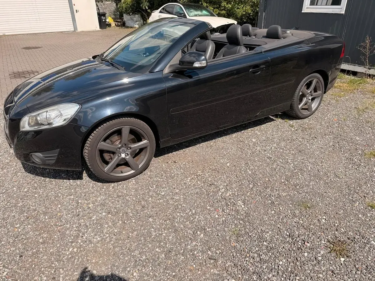 Gebraucht Volvo C70 Summum 136 PS (100 kW) 2010 Schwarz Cabrio