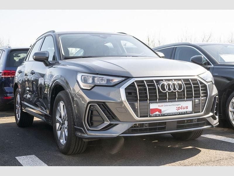 Second-hand Audi Q3 S-Line 150 CP (110 kW) 2023 Gri SUV