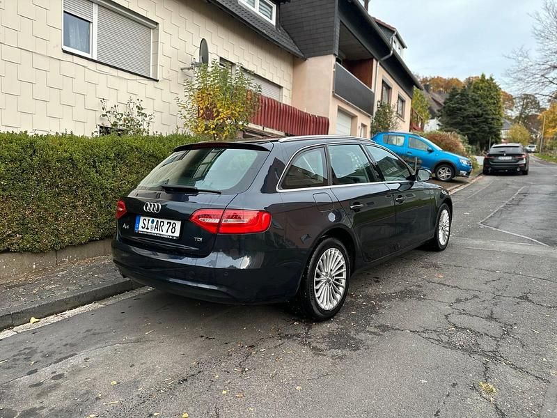 Gebraucht Audi A4 122 PS (89 kW) 2014 Grau Kombi