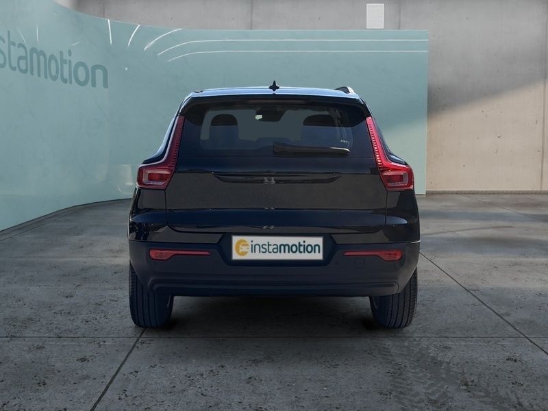 Gebraucht Volvo XC40 Momentum 129 PS (94 kW) 2021 Schwarz SUV