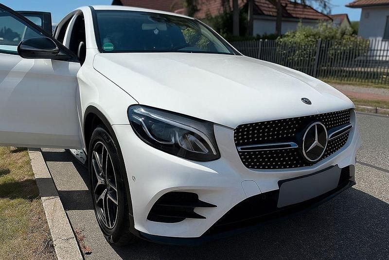 Weiß Gebraucht 2017 Mercedes GLC250 Coupé | 31.000 € (Fairer Preis) - Bild 1/4