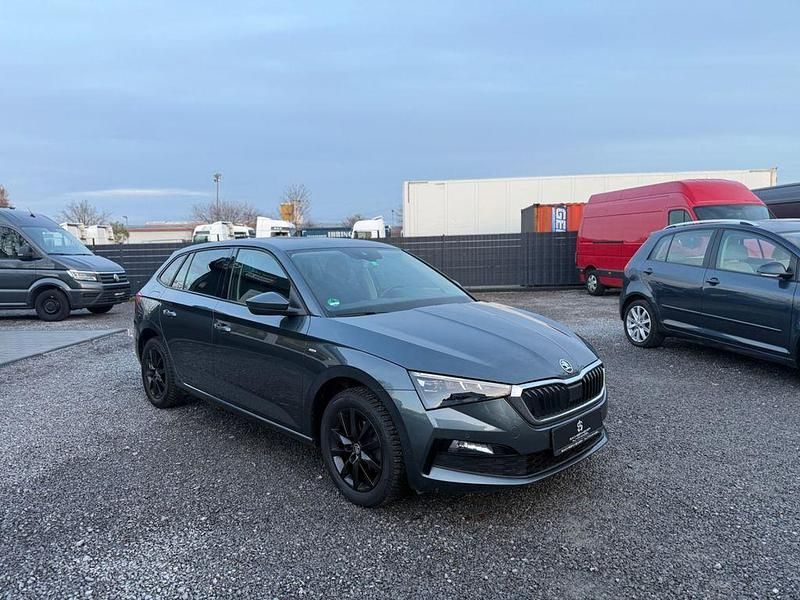 Grau Gebraucht 2020 Skoda Scala Drive Kleinwagen | 14.999 € (Guter Preis) - Bild 1/4
