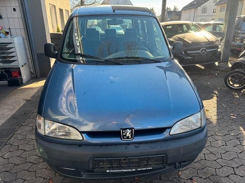 Gebraucht Peugeot Partner 99 PS (72 kW) 1997 Silber Van / Kleinbus