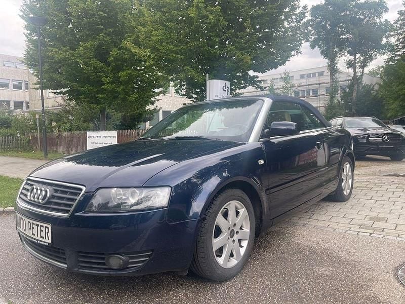 Blau Gebraucht 2005 Audi A4 Cabriolet Ambiente Cabrio | 5.900 € (Guter Preis) - Bild 1/4