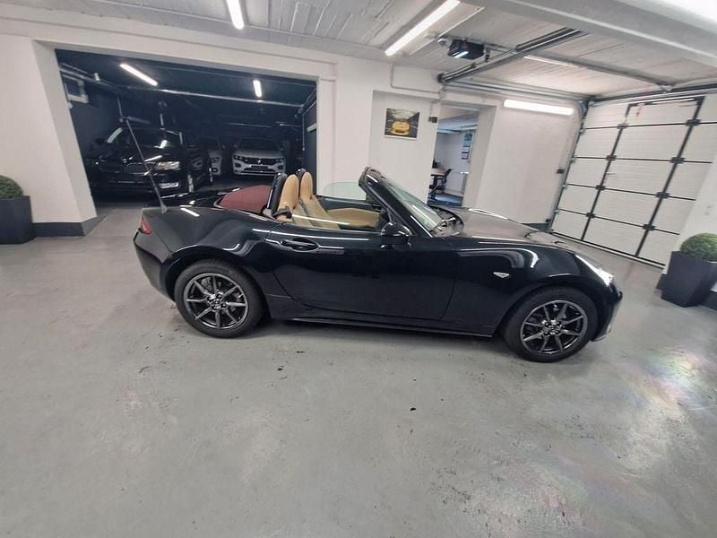 Gebraucht Mazda MX5 131 PS (96 kW) 2018 Schwarz Cabrio