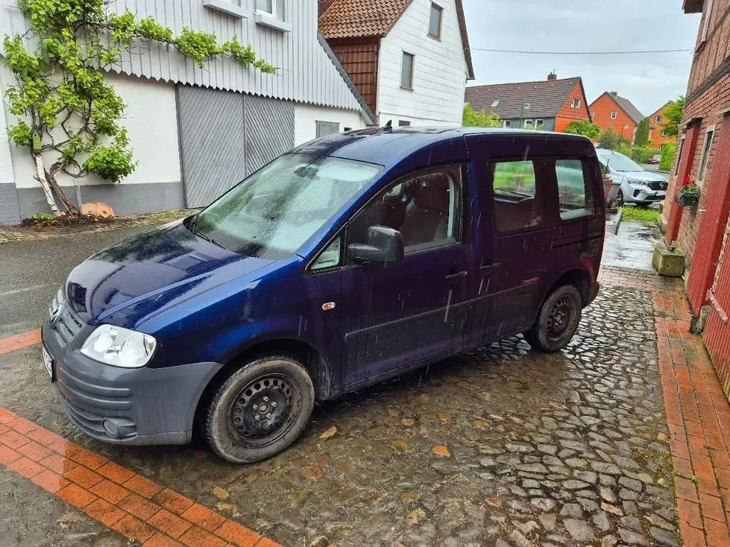 Gebraucht VW Caddy Team 109 PS (80 kW) 2010 Blau Van / Kleinbus