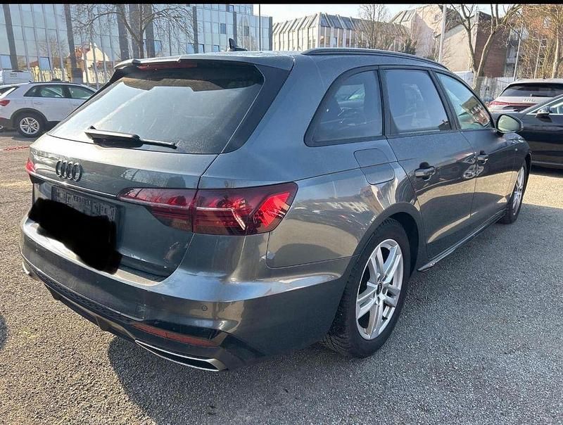 Gebraucht Audi A4 S-Line 204 PS (150 kW) 2022 Grau Kombi