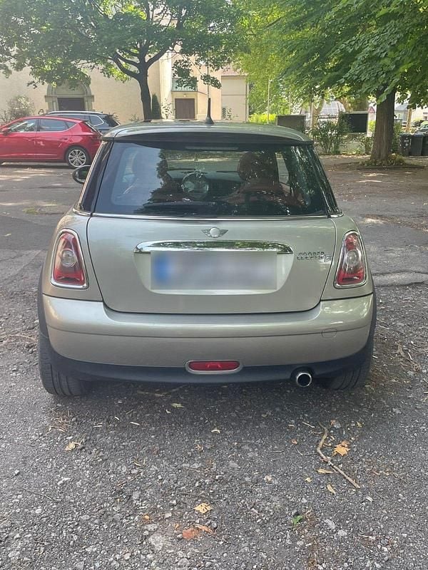 Grau Gebraucht 2008 Mini Cooper D Kleinwagen | 2.450 € (Fairer Preis) - Bild 1/4