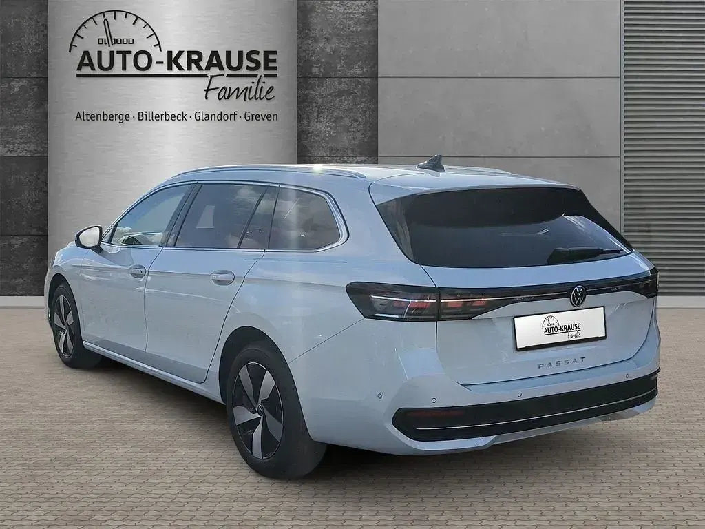 Gebraucht VW Passat Business 150 PS (110 kW) 2026 Weiß Kombi