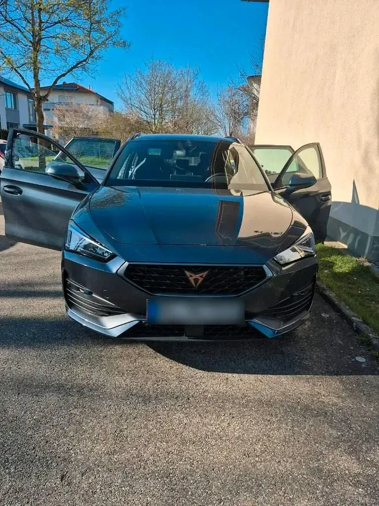 Gebraucht Cupra Leon 149 PS (109 kW) 2023 Andere farben Kombi