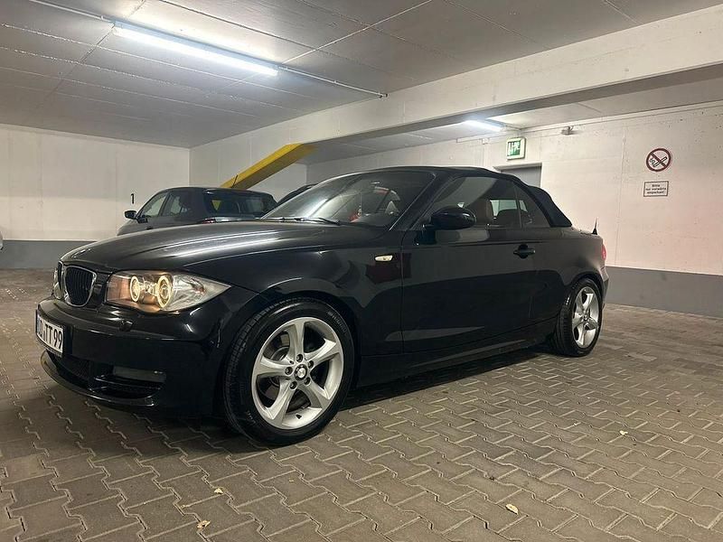 Schwarz Gebraucht 2009 BMW 118 Cabriolet Sport Line Cabrio | 5.950 € (Fairer Preis) - Bild 1/4